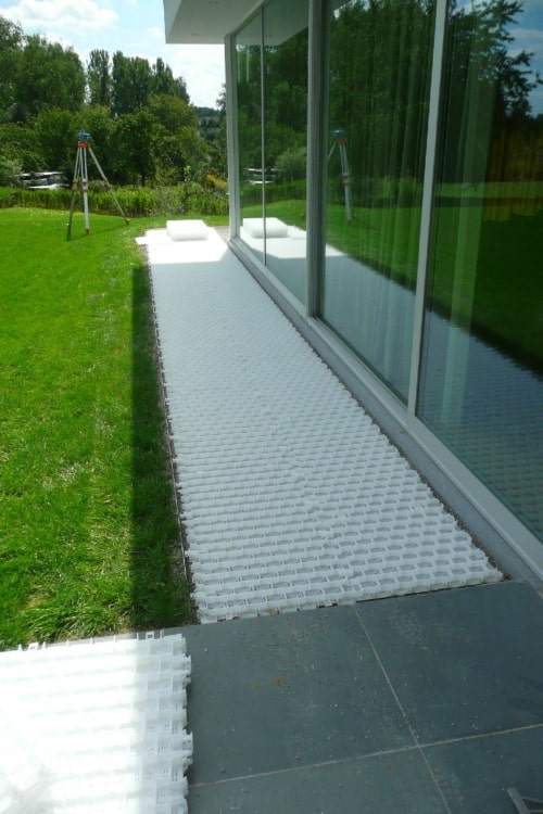 GravelGrid les dalles stabilisatrice de gravier blanches, solides et résistantes - MatGeco