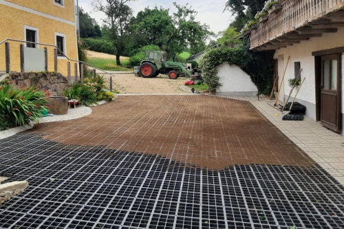 PaveGrid 60 est une dalle de stabilisation très résistante pour parkings drainants, allées et accès divers.