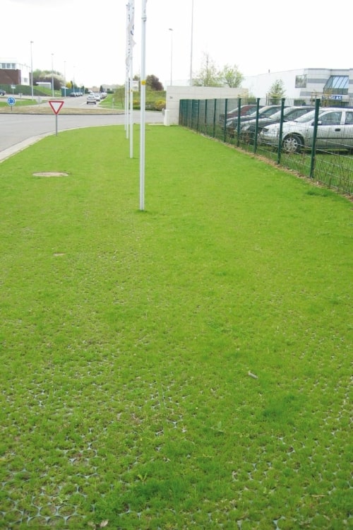 Deze grasplaat is geschikt voor parkings, opritten, campings, toegangswegen, brandweerwegen, enz