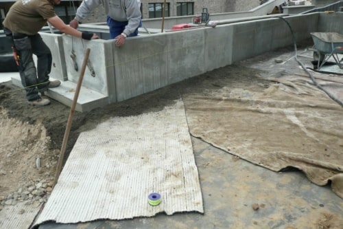 MatGeco - RoofDrain ST12 matelas drainant multi-fonction : protection mécanique et rétention d'eau pour toitures vertes